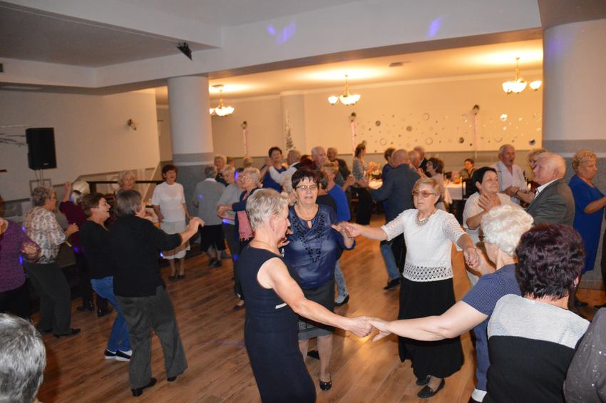 Seniorzy udowodnili, że prawdziwe życie zaczyna się po…