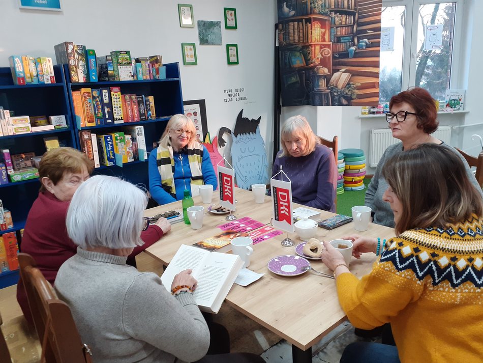 uczestnicy spotkania literackiego