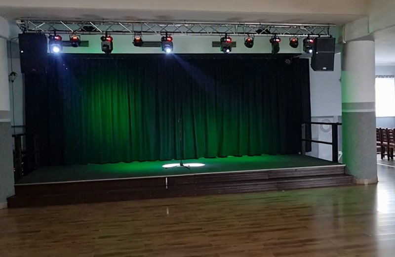zmodernizowana scena w ZPK